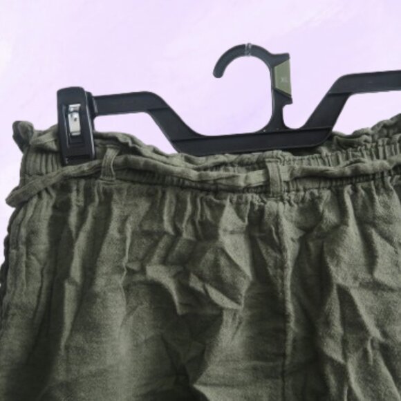 Hollister ultra high-rise flowy flowing breezy shorts in olive green size medium - Picture 3 of 8